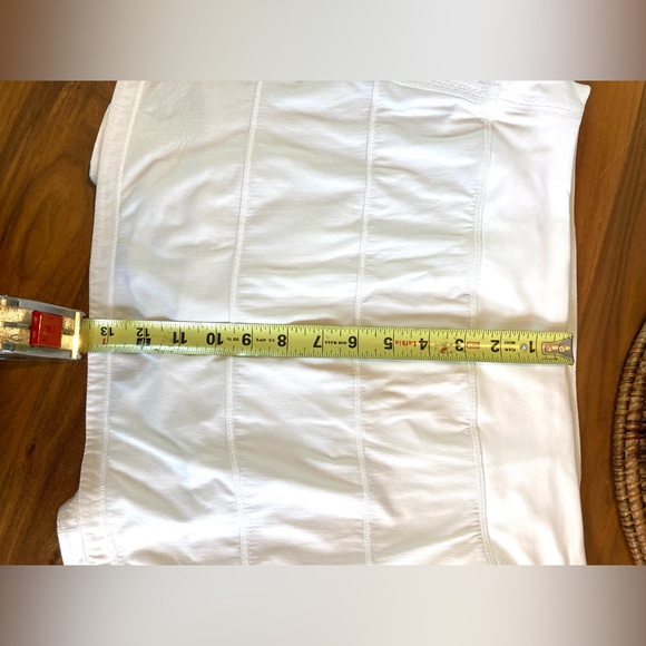 Lululemon Mid-rise Pace Rival Skirt, size 10, white - Picture 16 of 16